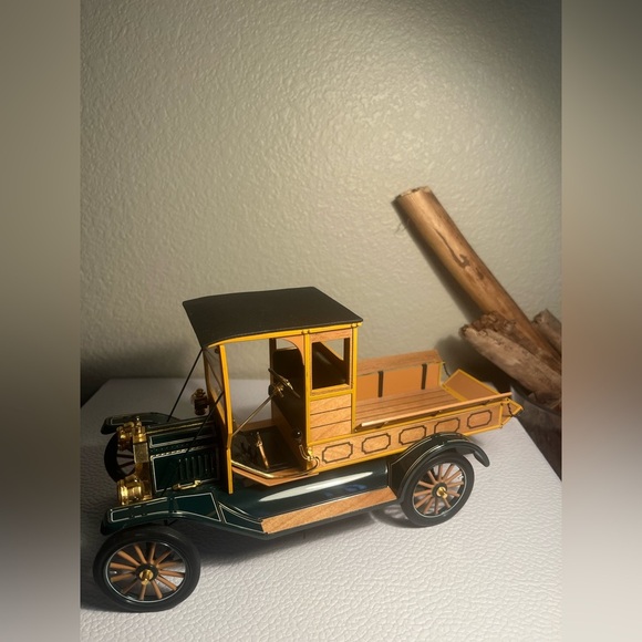 Franklin Mint Other - FRANKLIN MINT ford truck !! Very luxury very detailed 🎩🎩
